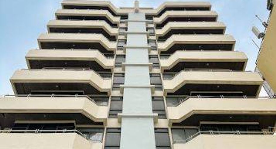 For sale 10 bedrooms apartment in Khlong Toei, Bangkok