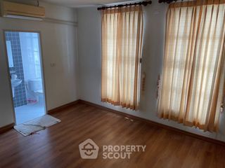 For sale 3 bedrooms townhouse in Lat Phrao, Bangkok