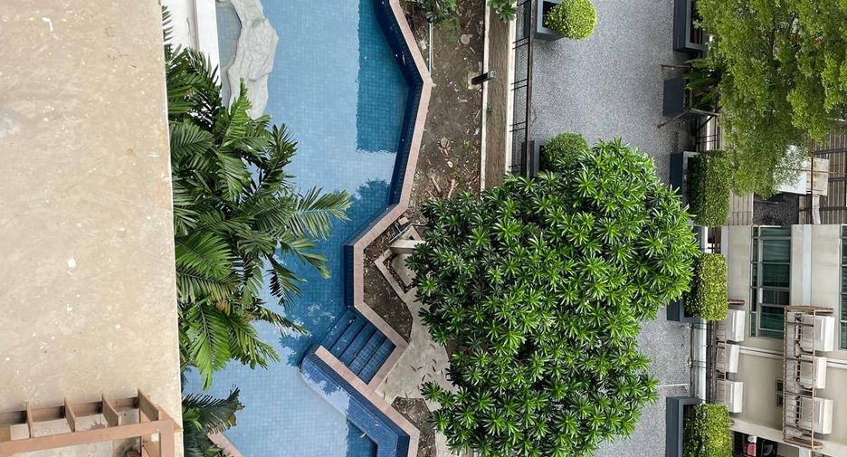 For sale 1 bed condo in Watthana, Bangkok