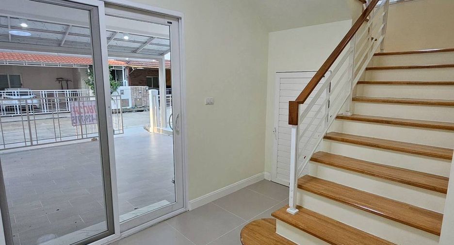For sale 3 bedrooms house in Khan Na Yao, Bangkok