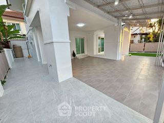 For sale 3 bedrooms house in Khan Na Yao, Bangkok