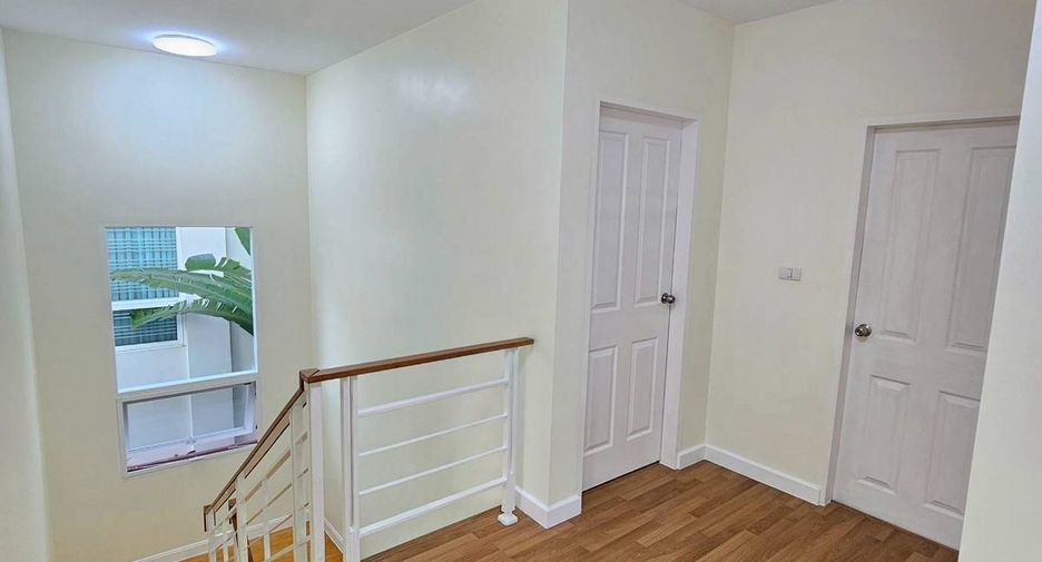 For sale 3 bedrooms house in Khan Na Yao, Bangkok
