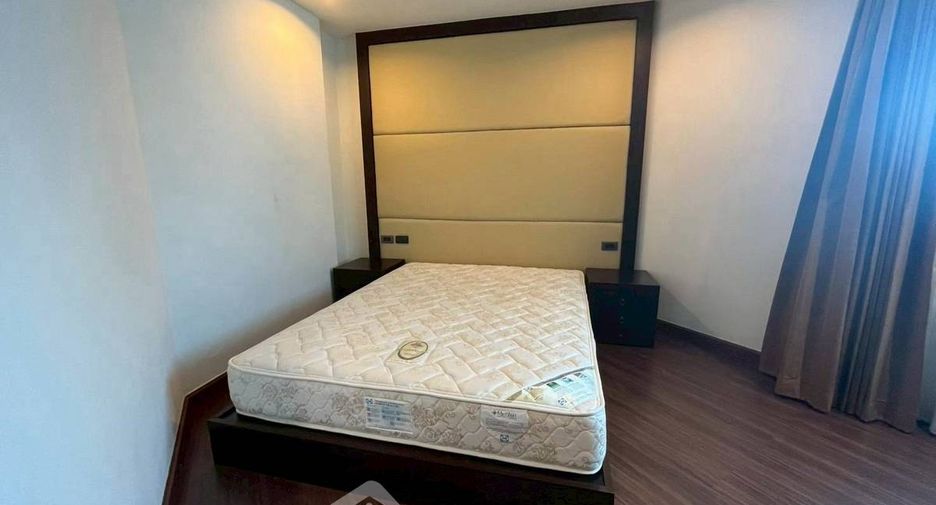 For sale 2 bedrooms condo in Sathon, Bangkok
