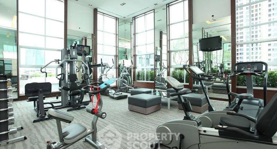 For sale 1 bed condo in Khlong Toei, Bangkok