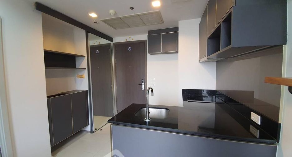 À vendre 1 chambre condo à Khlong San, Bangkok