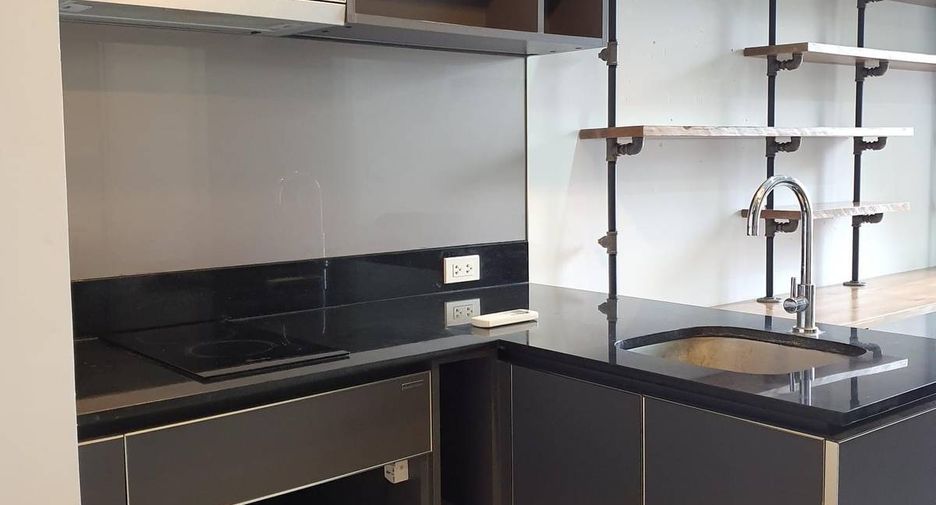 À vendre 1 chambre condo à Khlong San, Bangkok