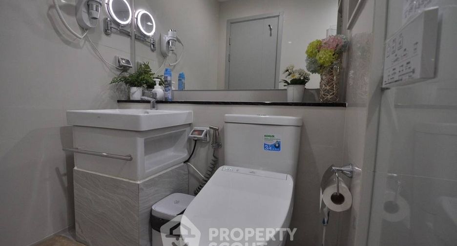 For sale 1 bed condo in Phra Khanong, Bangkok