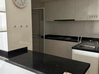 À vendre 2 chambres condo à Huai Khwang, Bangkok