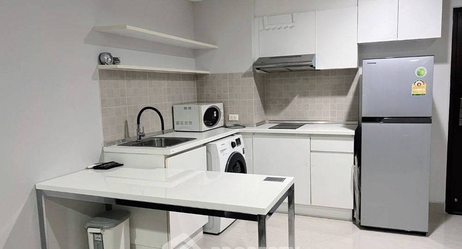 Продажа 1 кровать кондо в Хуаи Кхщанг, Бангкок