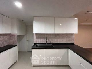 Condo en venta de 2 habitaciones en Huai Khwang, Bangkok