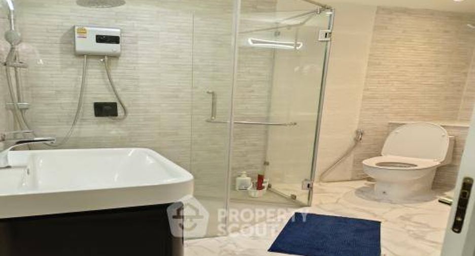 For sale 2 bedrooms condo in Chatuchak, Bangkok