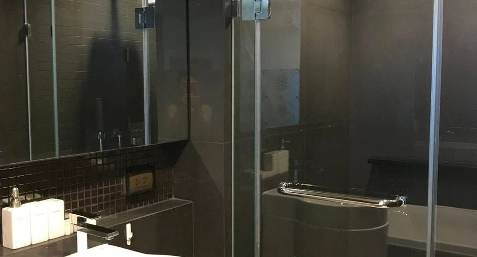 For rent and for sale 1 bed condo in Sathon, Bangkok