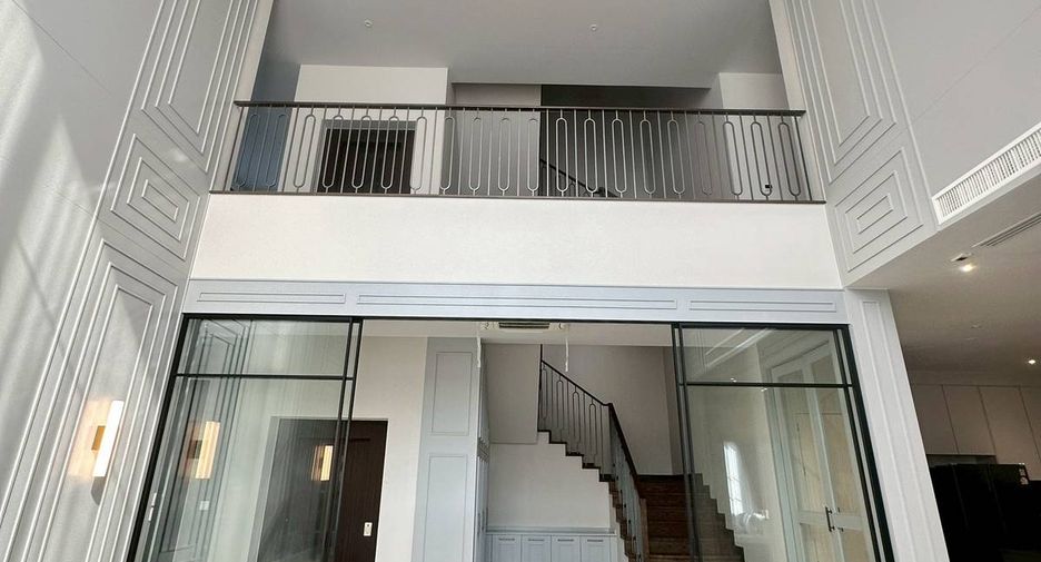 For rent and for sale 5 bedrooms house in Saphan Sung, Bangkok