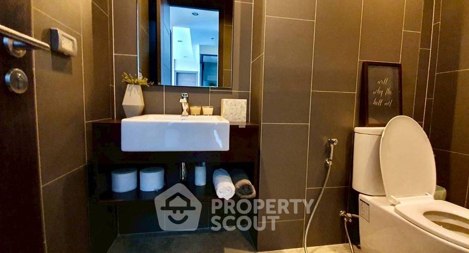 For sale 2 bedrooms condo in Watthana, Bangkok