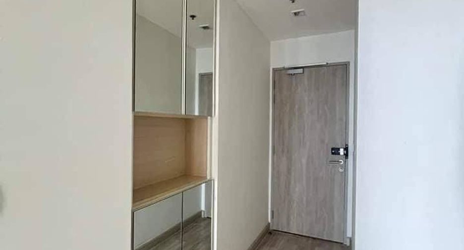 For sale 2 bedrooms condo in Huai Khwang, Bangkok