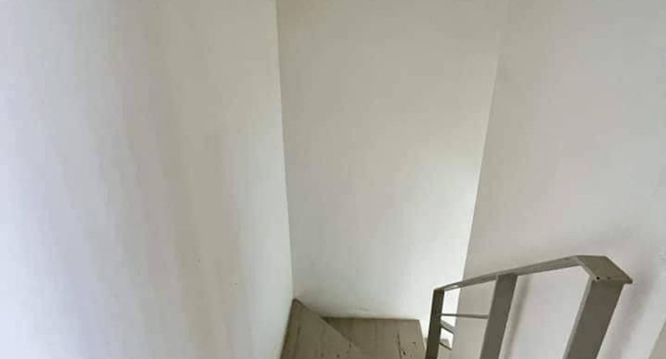 For sale 2 bedrooms condo in Huai Khwang, Bangkok