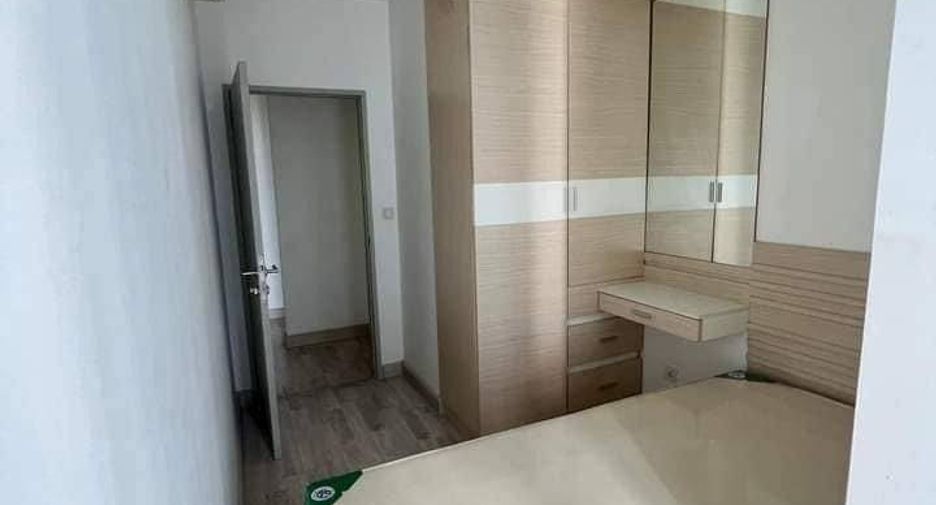 For sale 2 bedrooms condo in Huai Khwang, Bangkok