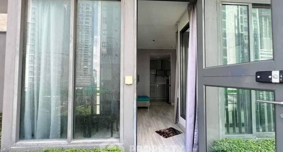 For sale 2 bedrooms condo in Huai Khwang, Bangkok