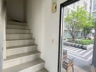 Condo en venta de 2 habitaciones en Huai Khwang, Bangkok