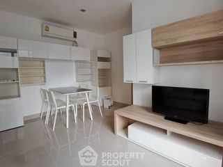 À vendre 2 chambres condo à Huai Khwang, Bangkok