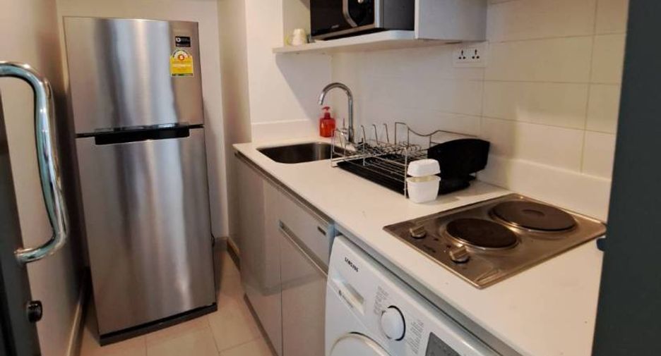 For sale 2 bedrooms condo in Huai Khwang, Bangkok