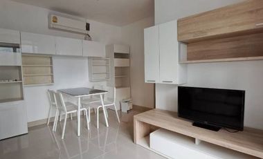 À vendre 2 chambres condo à Huai Khwang, Bangkok