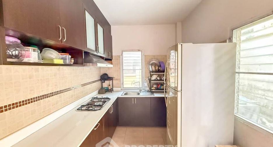For sale 3 bedrooms house in Si Racha, Chonburi