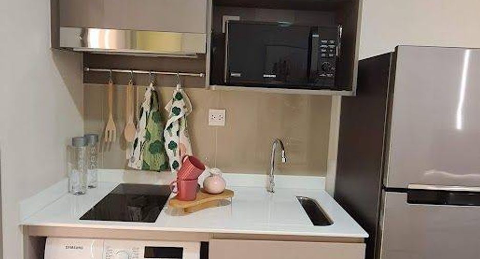 For sale 1 bed condo in Khlong Toei, Bangkok