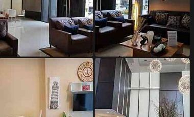 Reihenhaus zum Kauf mit 1 Zimmer in Huai Khwang, Bangkok