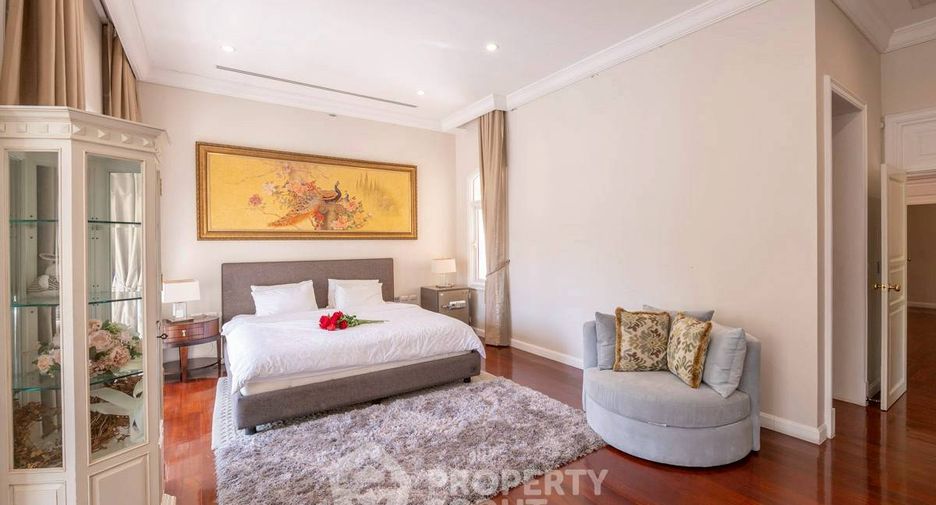 For sale 5 bedrooms house in Lat Phrao, Bangkok