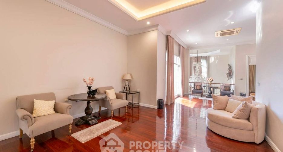 For sale 5 bedrooms house in Lat Phrao, Bangkok
