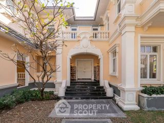 For sale 5 bedrooms house in Lat Phrao, Bangkok