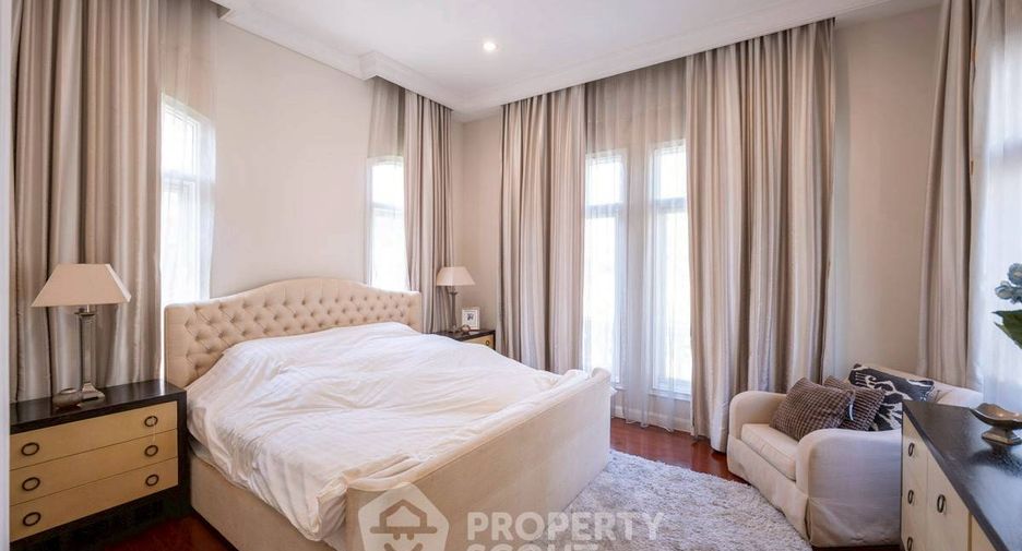 For sale 5 bedrooms house in Lat Phrao, Bangkok