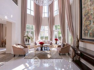 For sale 5 bedrooms house in Lat Phrao, Bangkok