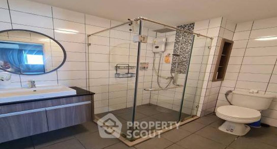 For sale 1 bed condo in Huai Khwang, Bangkok
