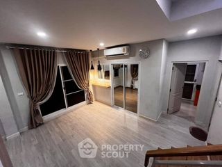 For sale 4 bedrooms house in Khlong Sam Wa, Bangkok