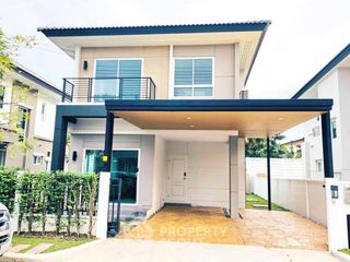 For sale 4 bedrooms house in Khlong Sam Wa, Bangkok