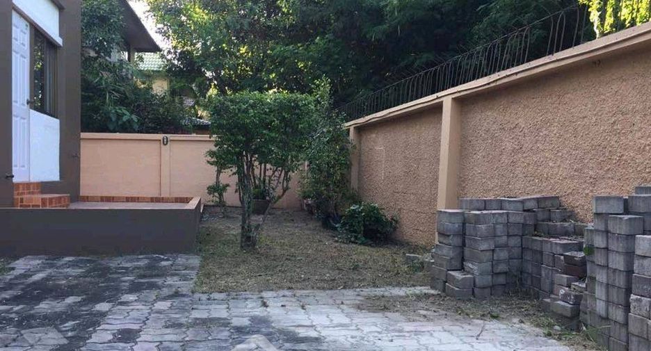À vendre 3 chambres maison à Si Racha, Chonburi