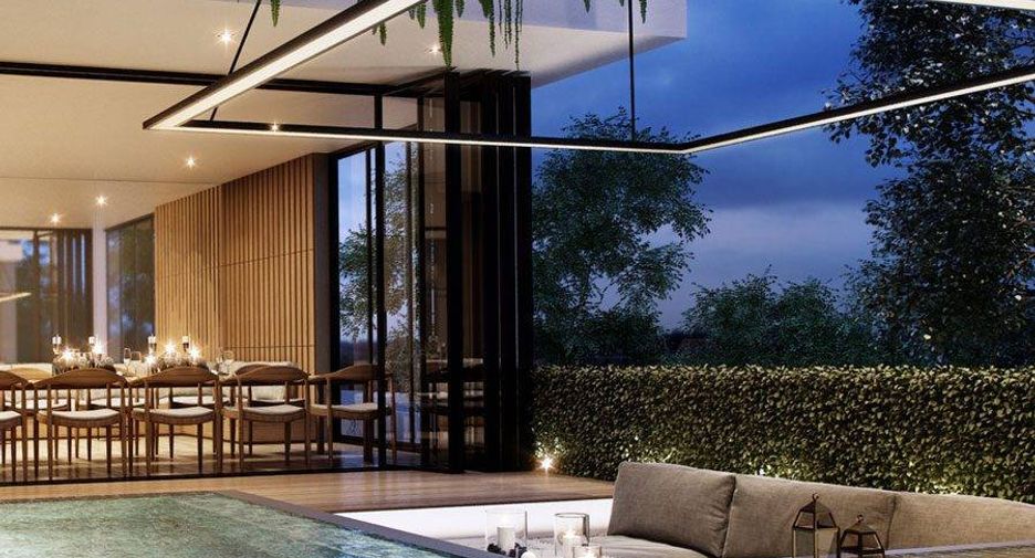 For sale 3 bedrooms condo in Watthana, Bangkok