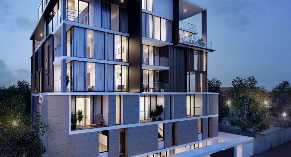 For sale 3 bedrooms condo in Watthana, Bangkok