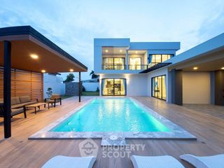 For sale 5 bedrooms house in Bang Lamung, Chonburi
