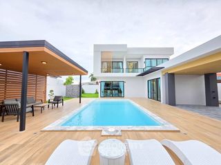 For sale 5 bedrooms house in Bang Lamung, Chonburi