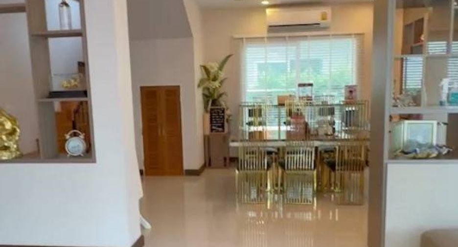 For sale 3 bedrooms house in Bang Khae, Bangkok