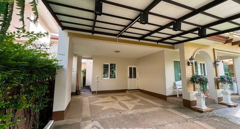 For sale 3 bedrooms house in Bang Khae, Bangkok