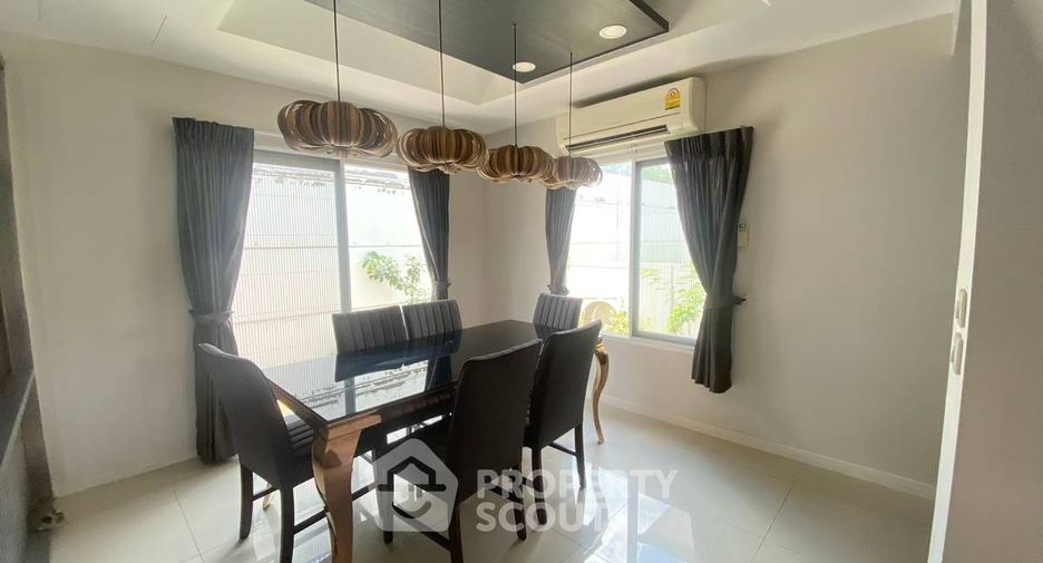 For sale 3 bedrooms house in Khlong Sam Wa, Bangkok