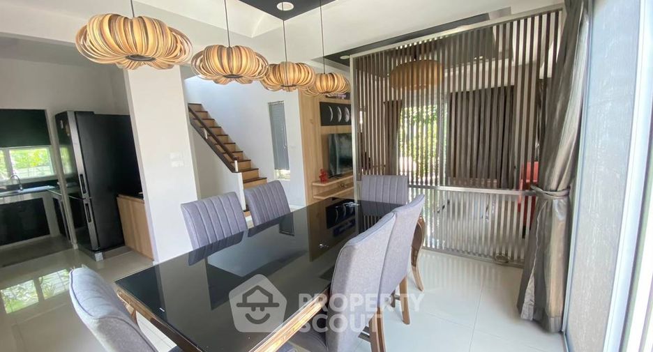 For sale 3 bedrooms house in Khlong Sam Wa, Bangkok