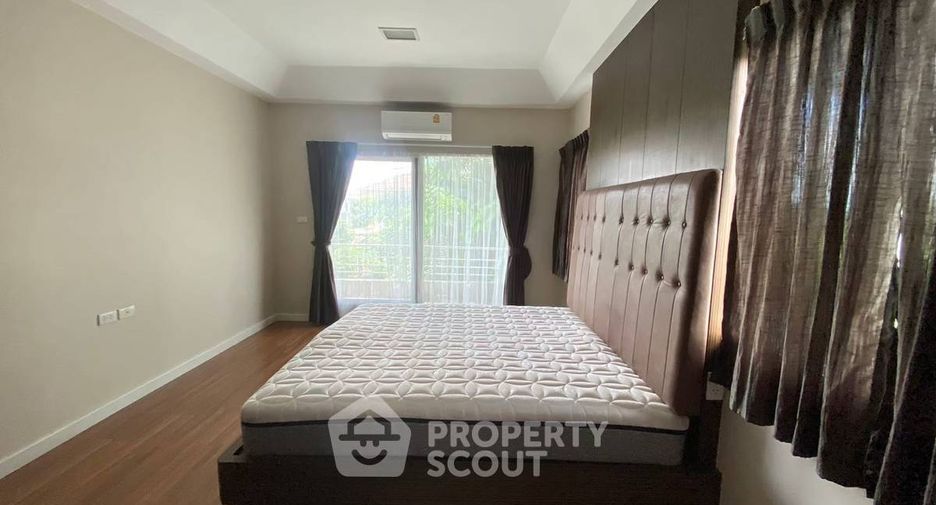 For sale 3 bedrooms house in Khlong Sam Wa, Bangkok