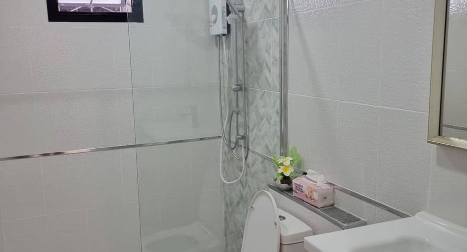 For sale 2 bedrooms house in East Pattaya, Pattaya