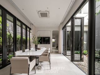 Haus zum Kauf mit 5 Zimmer in Suan Luang, Bangkok
