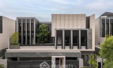 For sale 5 bedrooms house in Suan Luang, Bangkok